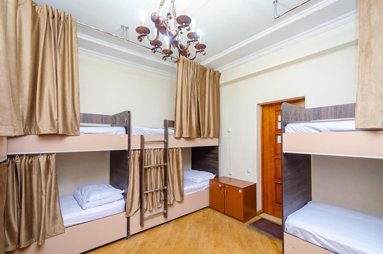 Areva Hostel & Apartment Єреван Екстер'єр фото