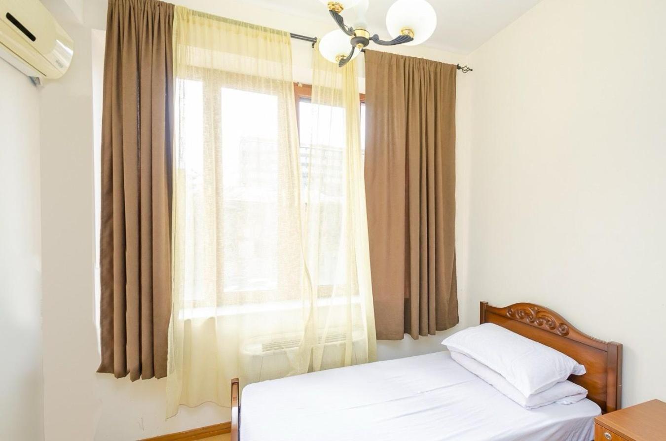 Areva Hostel & Apartment Єреван Екстер'єр фото