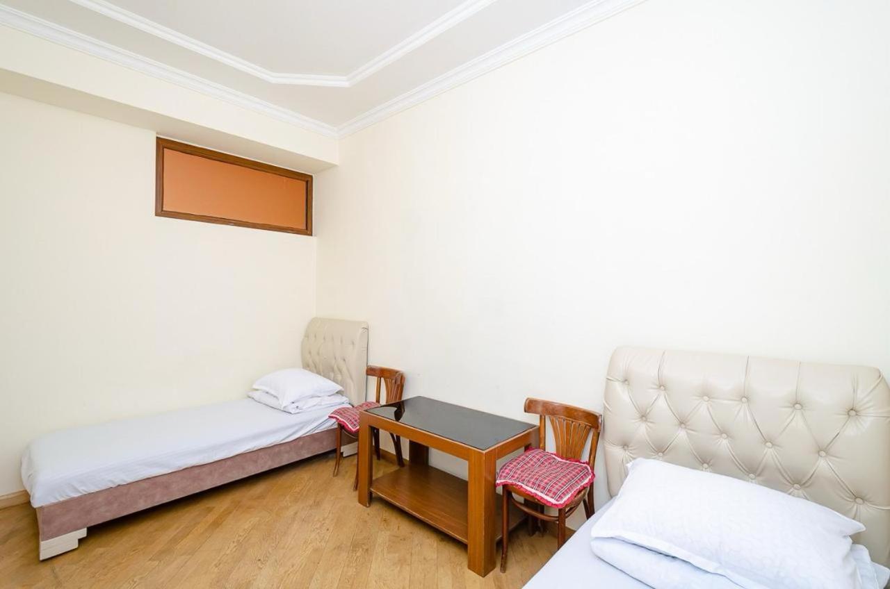 Areva Hostel & Apartment Єреван Екстер'єр фото